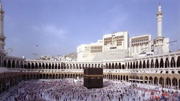 الشمس تتعامد على الكعبة المشرفة في أول أيام رمضان
