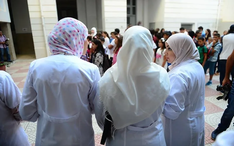 فتح باب التقدم لطلبات النقل للأساتذة في الأطوار التعليمية الثلاثة